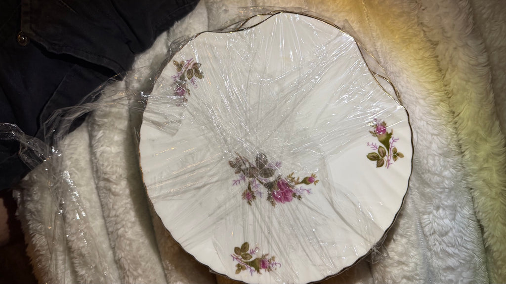 Japanese pink rose plate with scalloped edge and gold trim in original wrapping