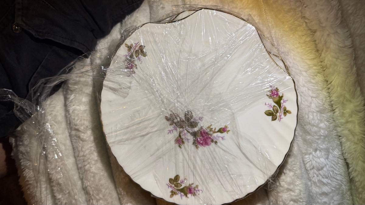 Japanese pink rose plate with scalloped edge and gold trim in original wrapping