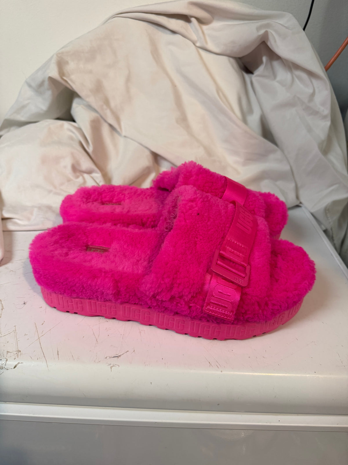 UGG Pink Fuzzy Buckle Platform Slides - US 10 / EU 41 — original item photograph
